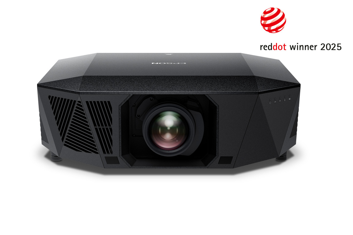 QL7000 4K HDR High-Lumen 3LCD Laser Projector – Black